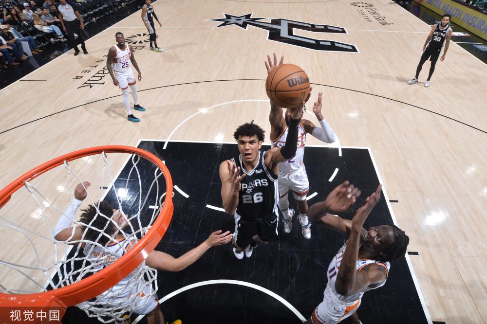 比赛中屡屡 比赛中屡屡