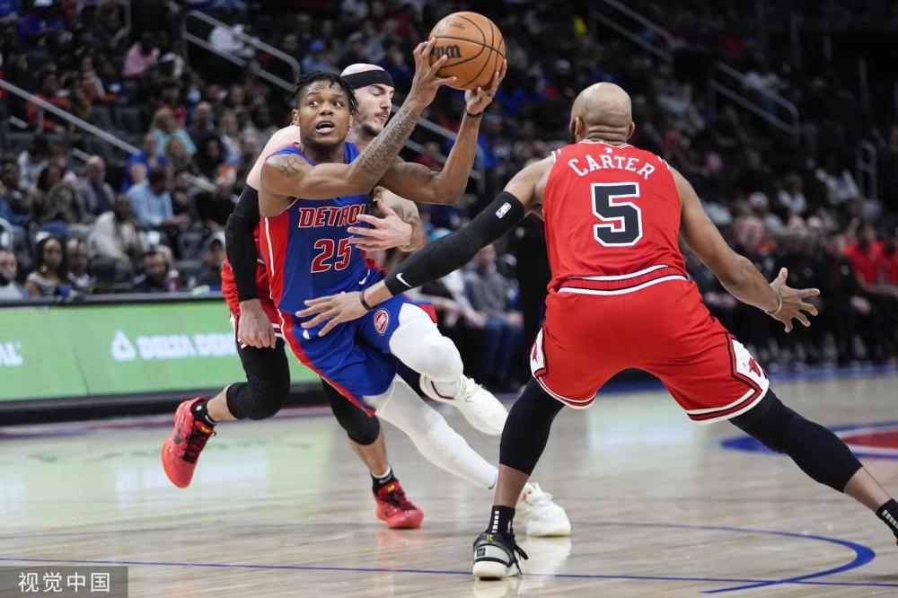 孙颖莎面临 孙颖莎面临